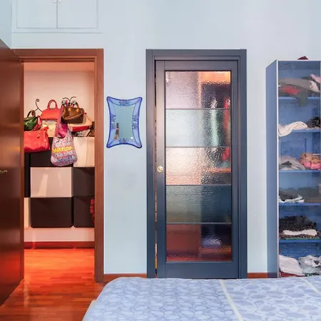 A Quiet And Loving Gem In The Center Of Apartment