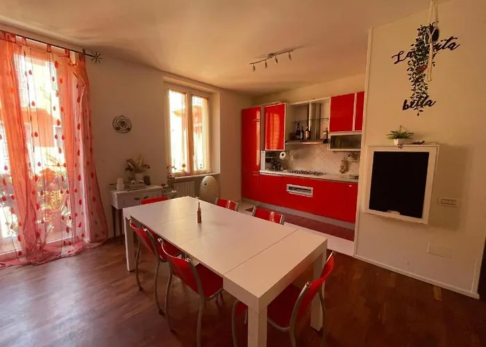 아파트 A Quiet And Loving Gem In The Center Of